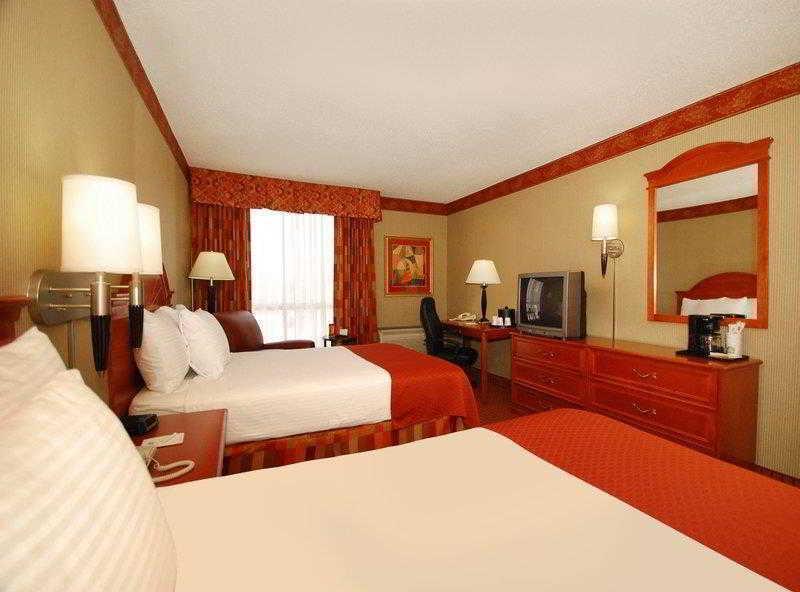 Holiday Inn Express Louisville Airport Expo Center By Ihg Dış mekan fotoğraf