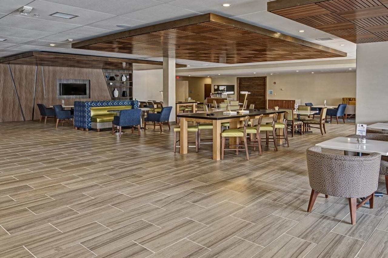 Holiday Inn Express Louisville Airport Expo Center By Ihg Dış mekan fotoğraf